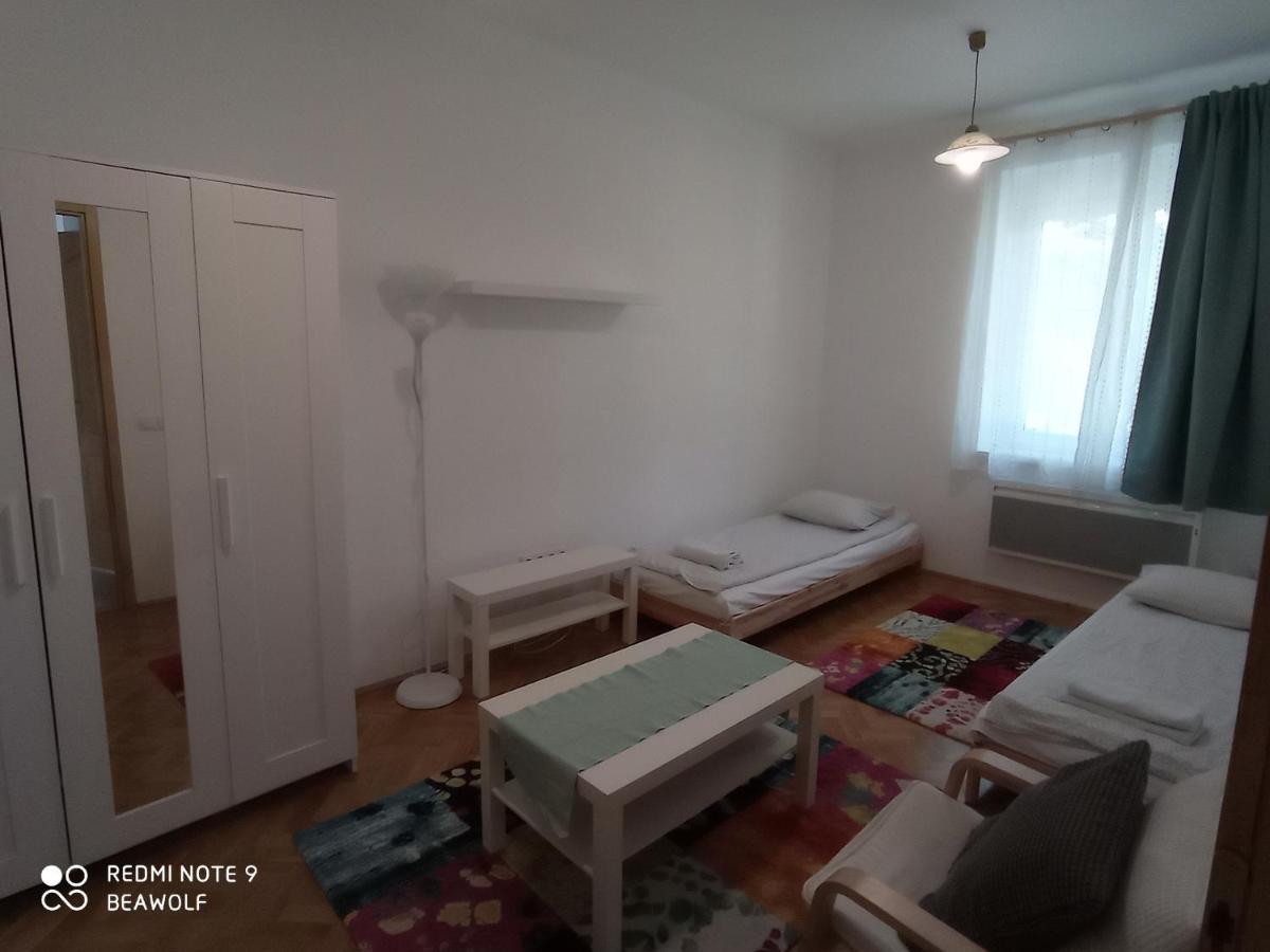 Gizella Apartman 埃格尔 外观 照片