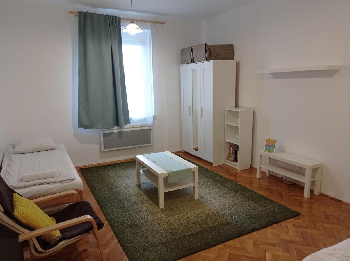 Gizella Apartman 埃格尔 外观 照片
