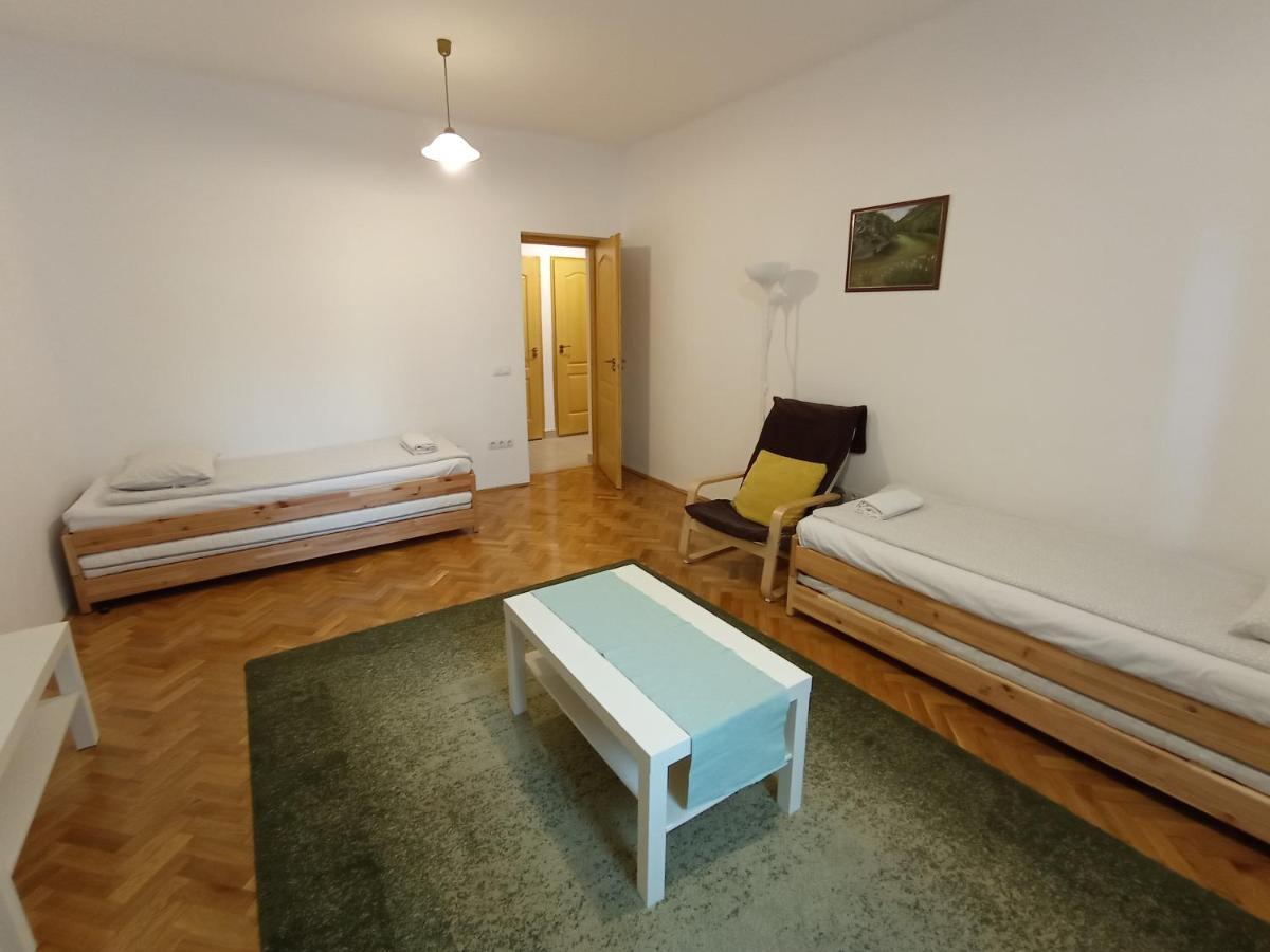 Gizella Apartman 埃格尔 外观 照片