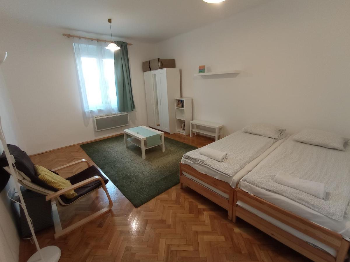 Gizella Apartman 埃格尔 外观 照片